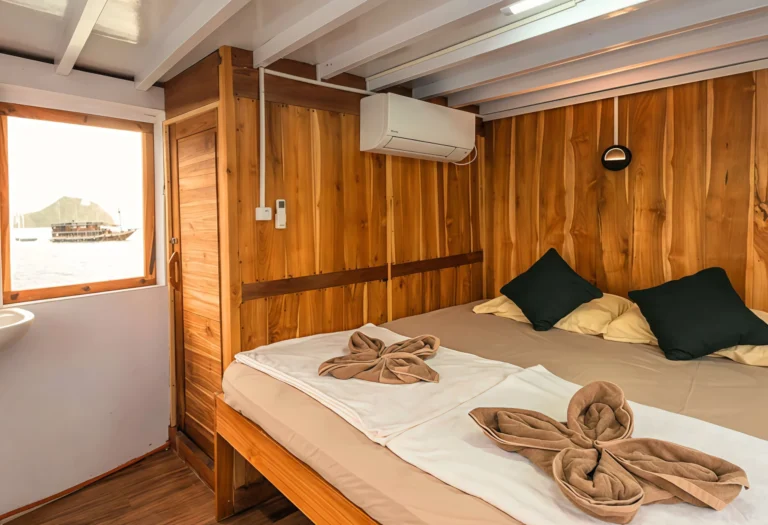 Second view of Private Cabin 3 aboard Dahayu