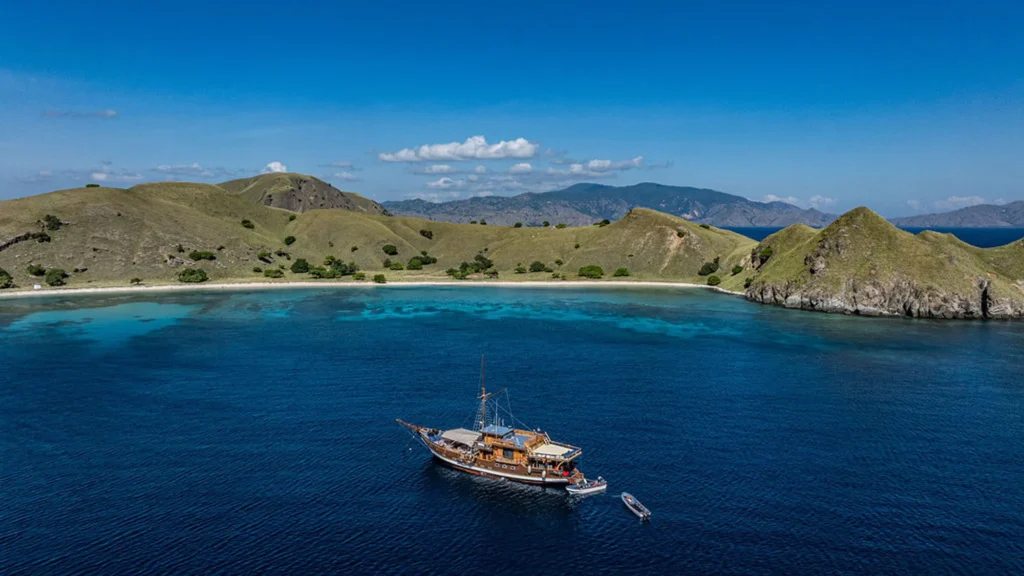 The Amaya Explorer phinisi at anchor in Komodo