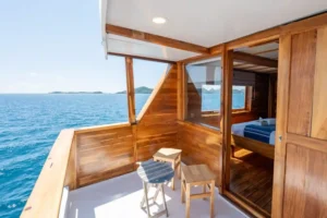Cabin 6 interior aboard Baraka phinisi