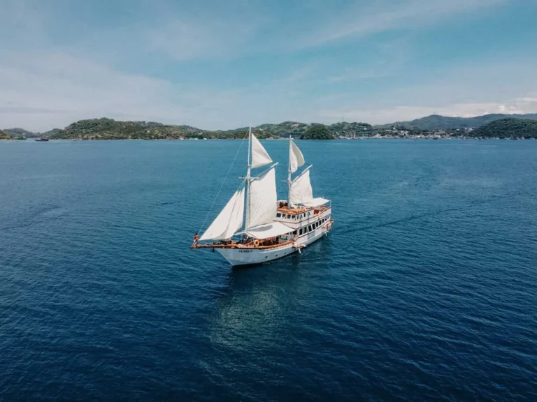 Cajoma IV phinisi anchored in calm Indonesian waters