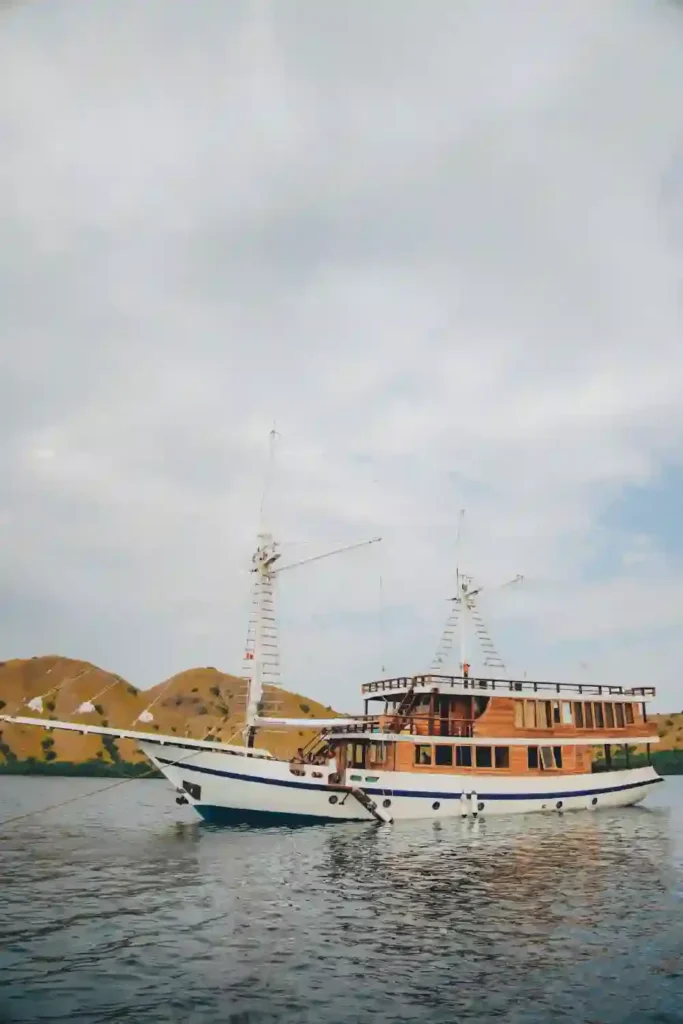 Side profile of Kanthaka showing the 33.7-metre hull and two masts