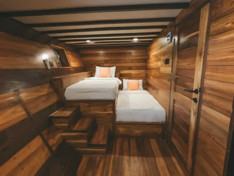 Mihika cabin on Kanthaka with a double bed and ensuite bathroom