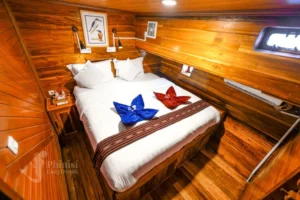 Double cabin aboard Lady Denok, view 5