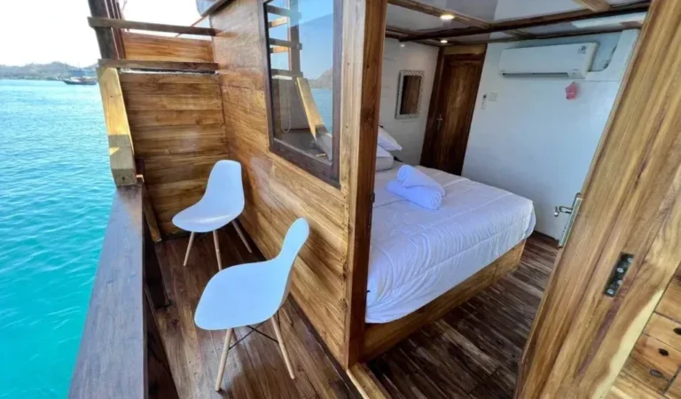 Junior Suite and private balcony aboard Lady Grace