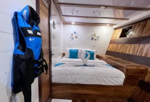 Side view of a Deluxe cabin aboard Lady Grace