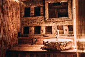 Private bathroom in a Mikumba Dua master cabin
