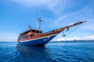 Mola Mola 1 phinisi exterior