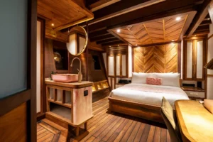 Otium Coral Stateroom with queen bed