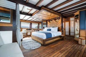 Otium Owners Suite with king bed and panoramic sea views
