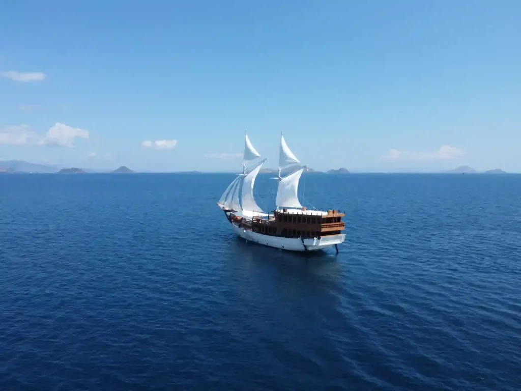 Leisure deck seating on Panrita used between island stops