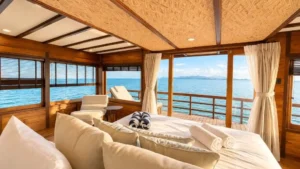 Allo Signature stateroom aboard Papiton Allo phinisi