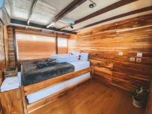Coral Room cabin aboard Papiton Duwa