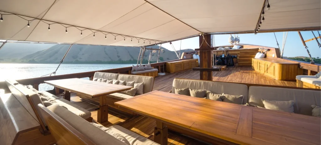 Prana by Atzaro phinisi liveaboard exterior 5
