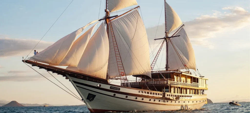 Prana by Atzaro phinisi liveaboard exterior 10