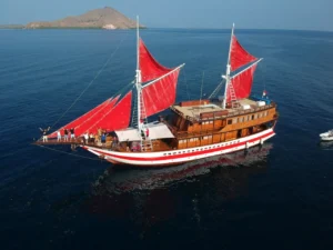 Sea Familia 2 deluxe phinisi exterior