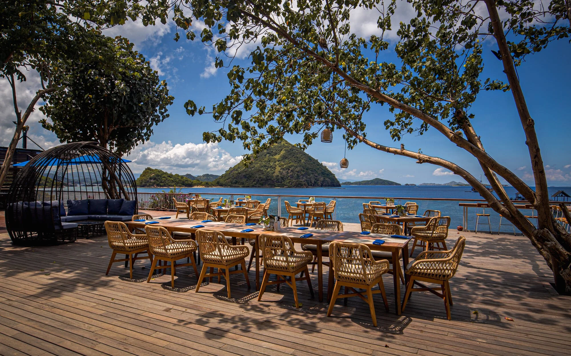 Atlantis on the Rock cover showing the restaurant setting in Labuan Bajo