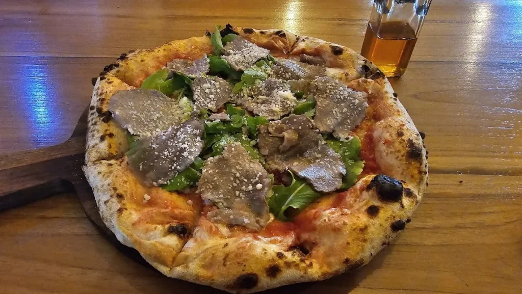 Food and drinks served at Fellas Pizzeria in Labuan Bajo