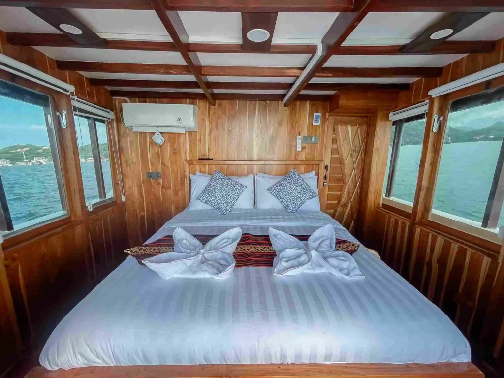 Tiana Master Ocean View cabin aboard Soe Besar Vanrei